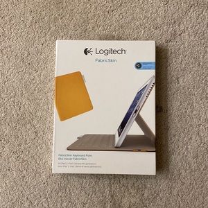 Logitech FabricSkin Keyboard Folio for iPad NEW
